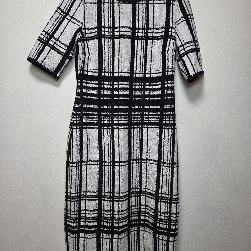 Black and White Sheath Dress with Cuffed 3/4 Sleeves